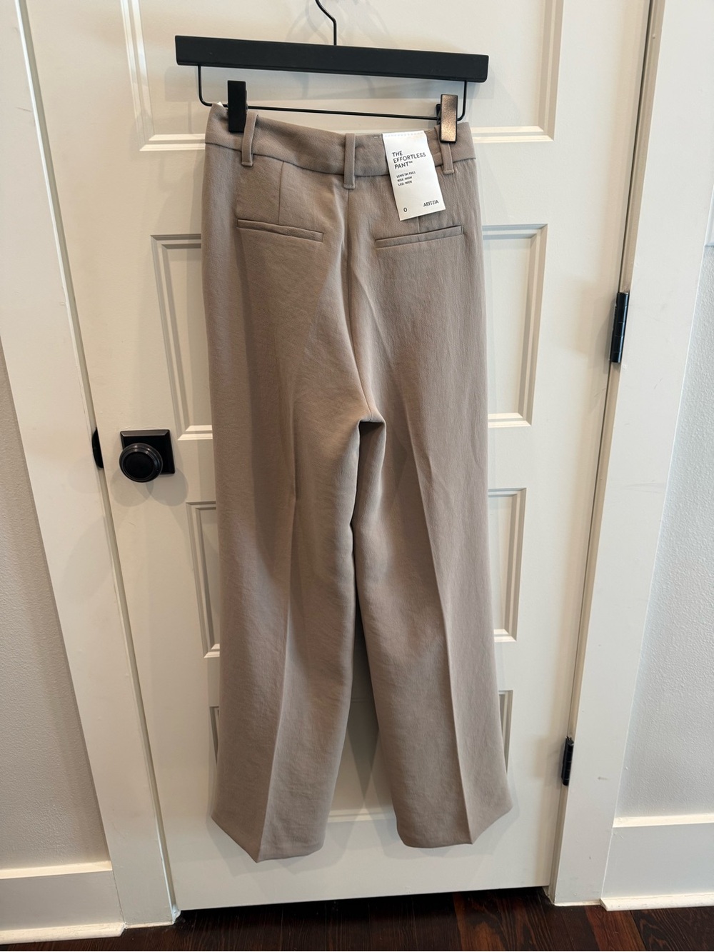NWT Aritzia Effortless Pant, Size 0 in Nomad Taupe - Picture 4 of 7